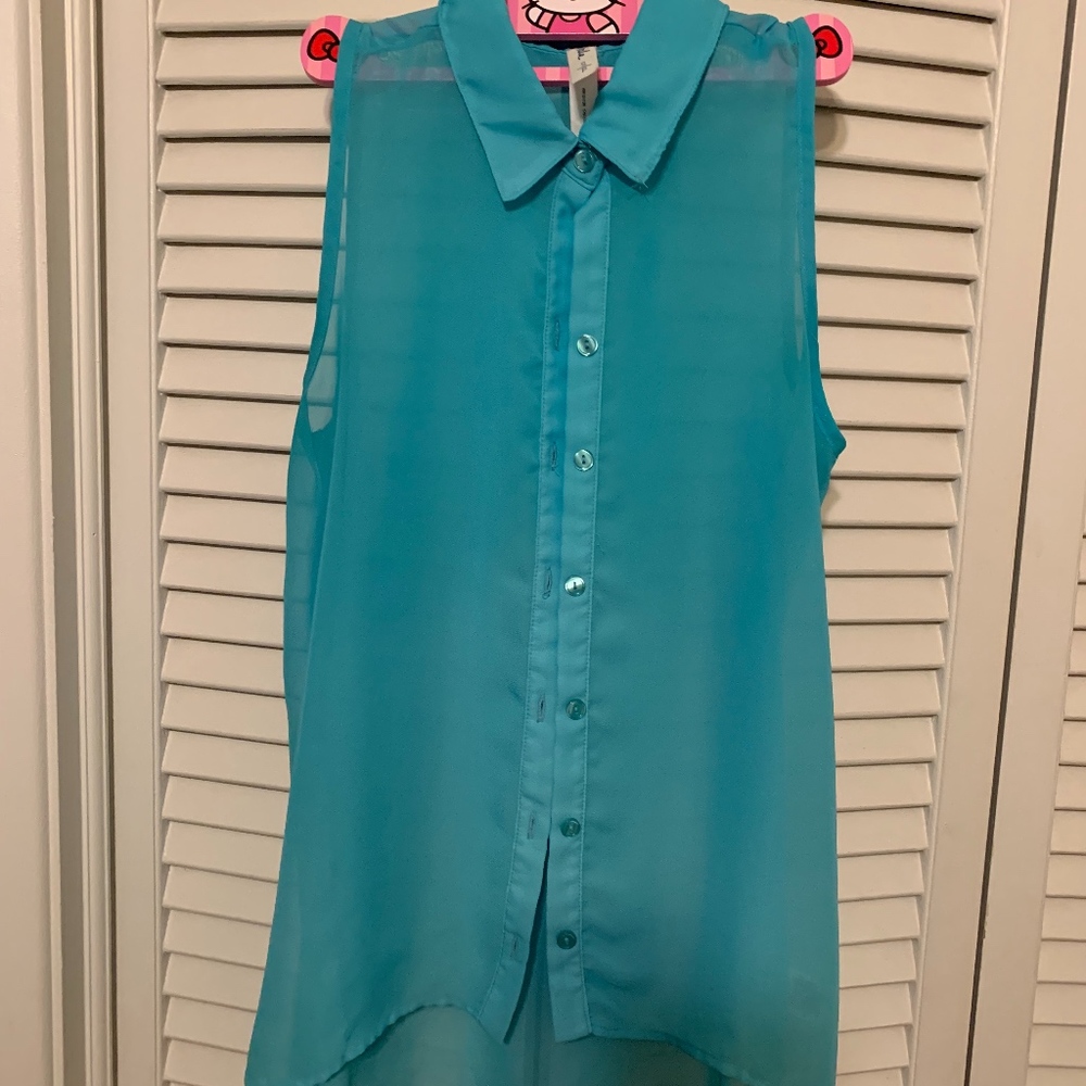 Sleeveless collar shirt